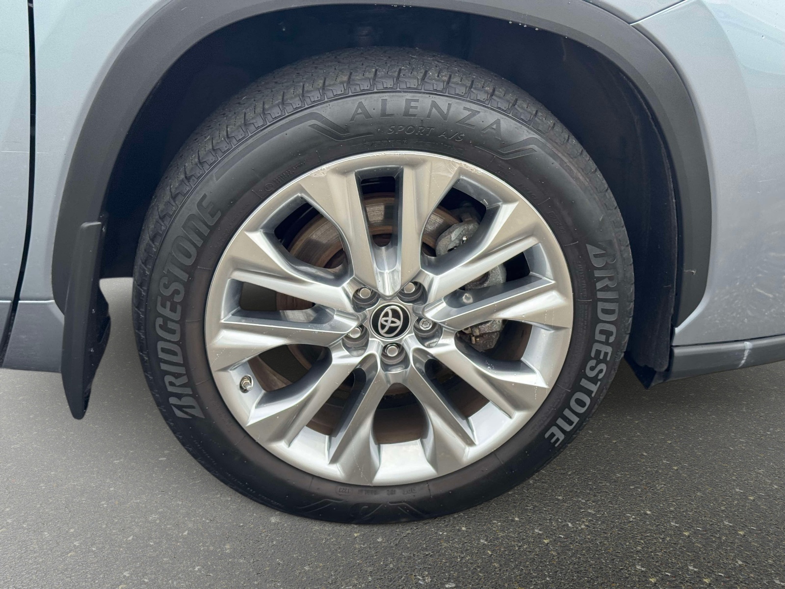Used 2023 Toyota Highlander Hybrid SUV