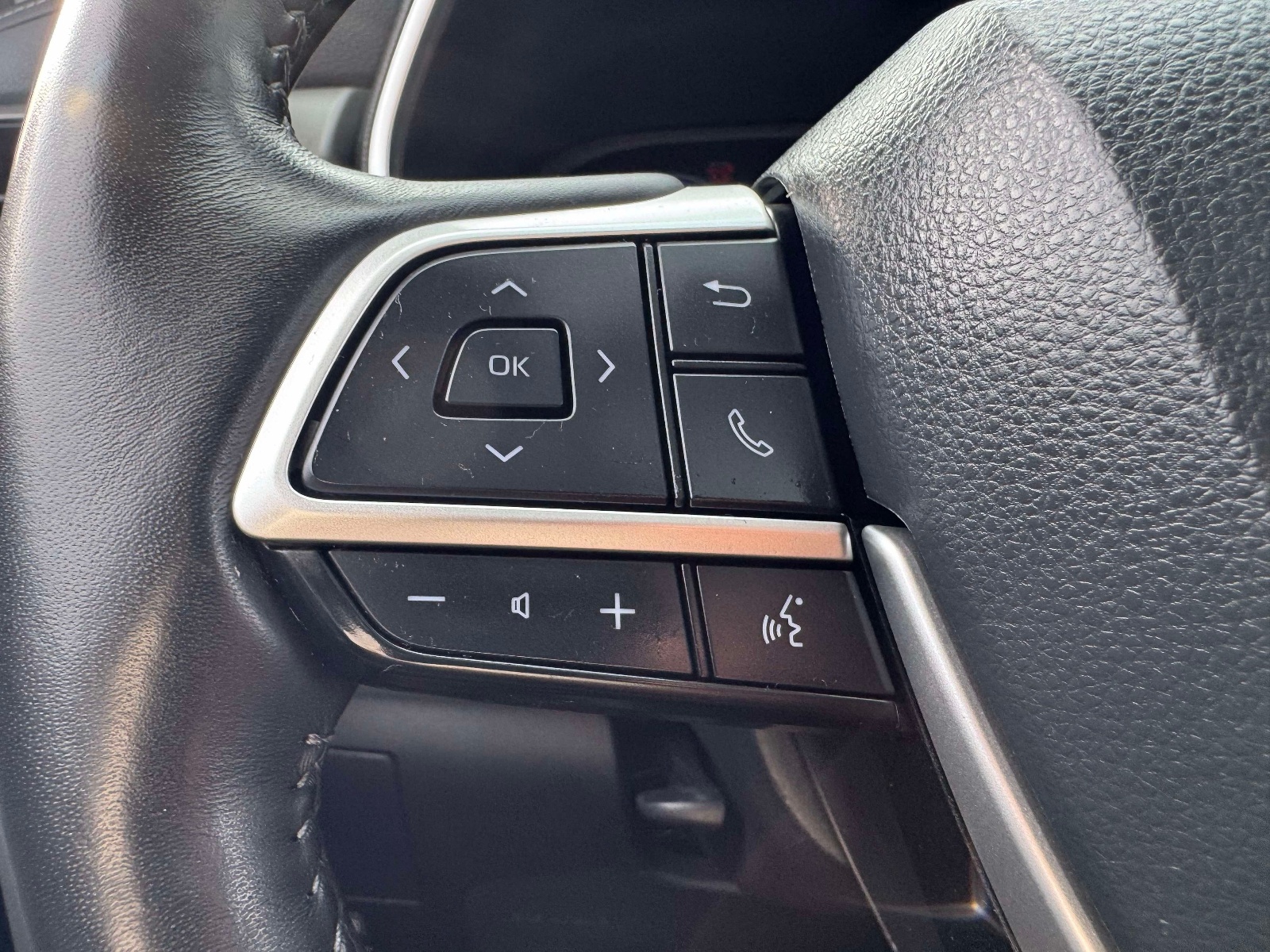 Used 2023 Toyota Highlander Hybrid SUV