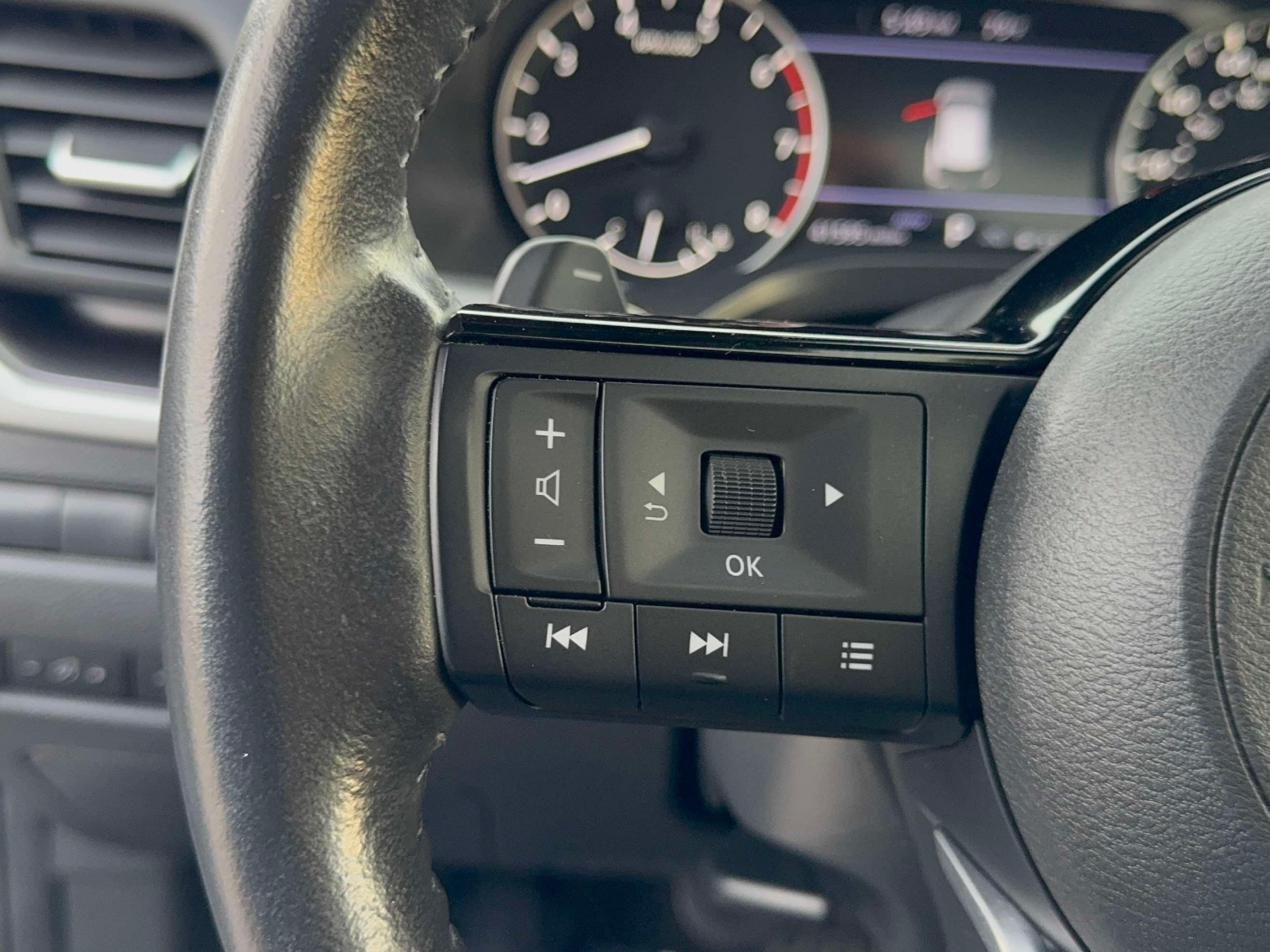 Used 2023 Nissan Rogue SUV
