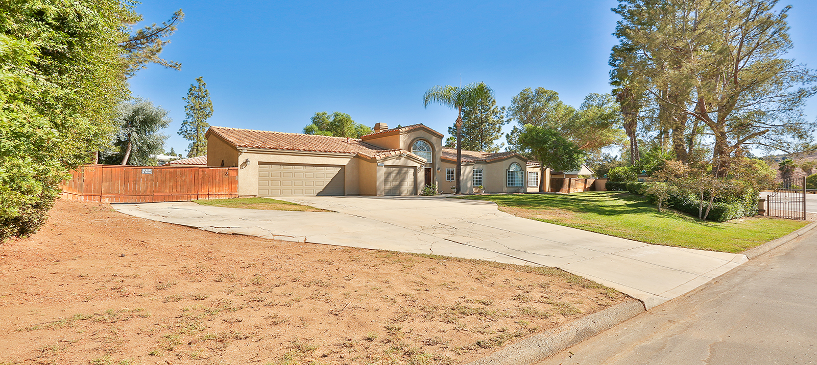 16483 Regency Ranch Road , Riverside, CA 92504 MLS IV20209105