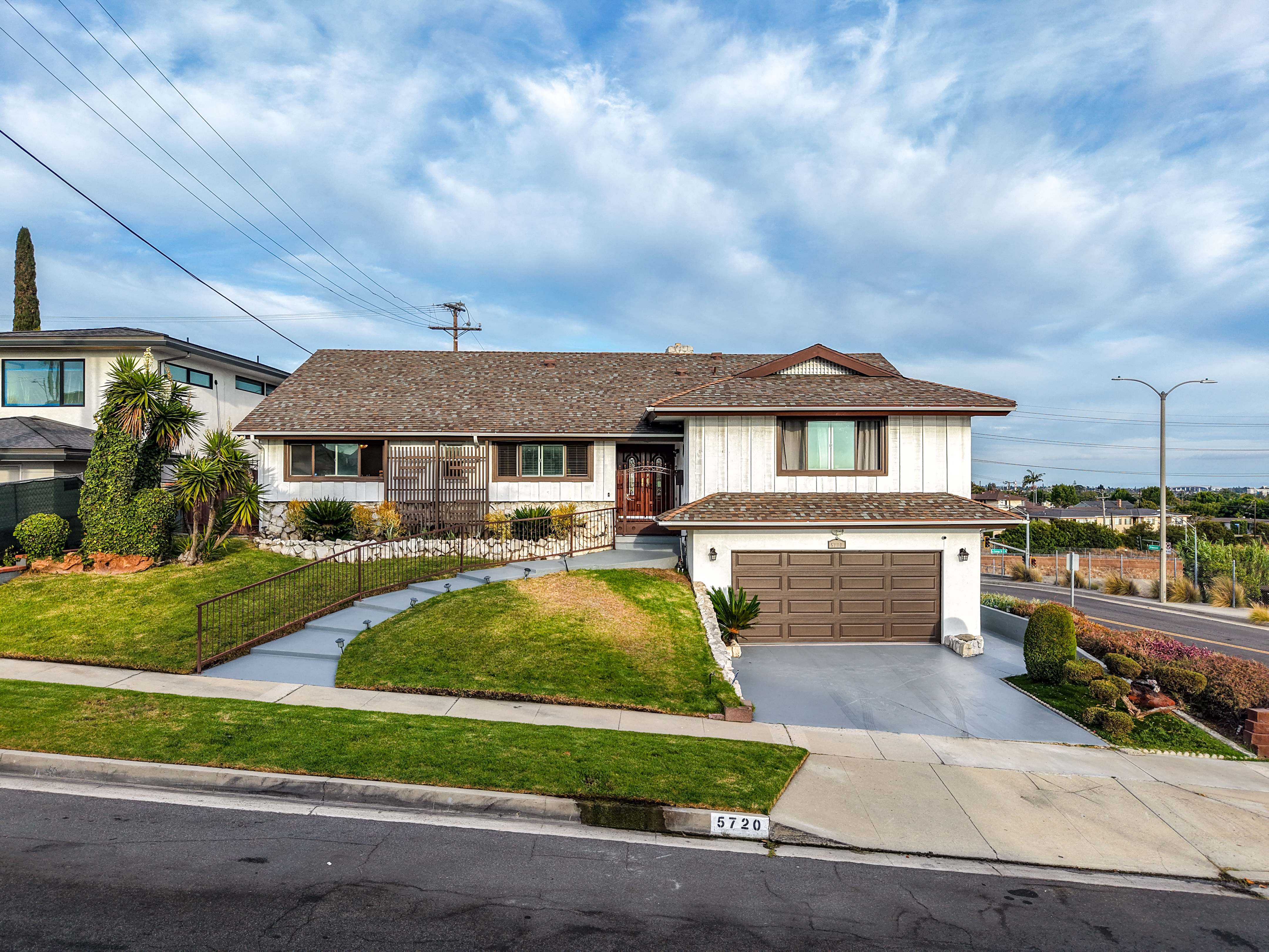 5720 Chariton Avenue, Los Angeles, CA
