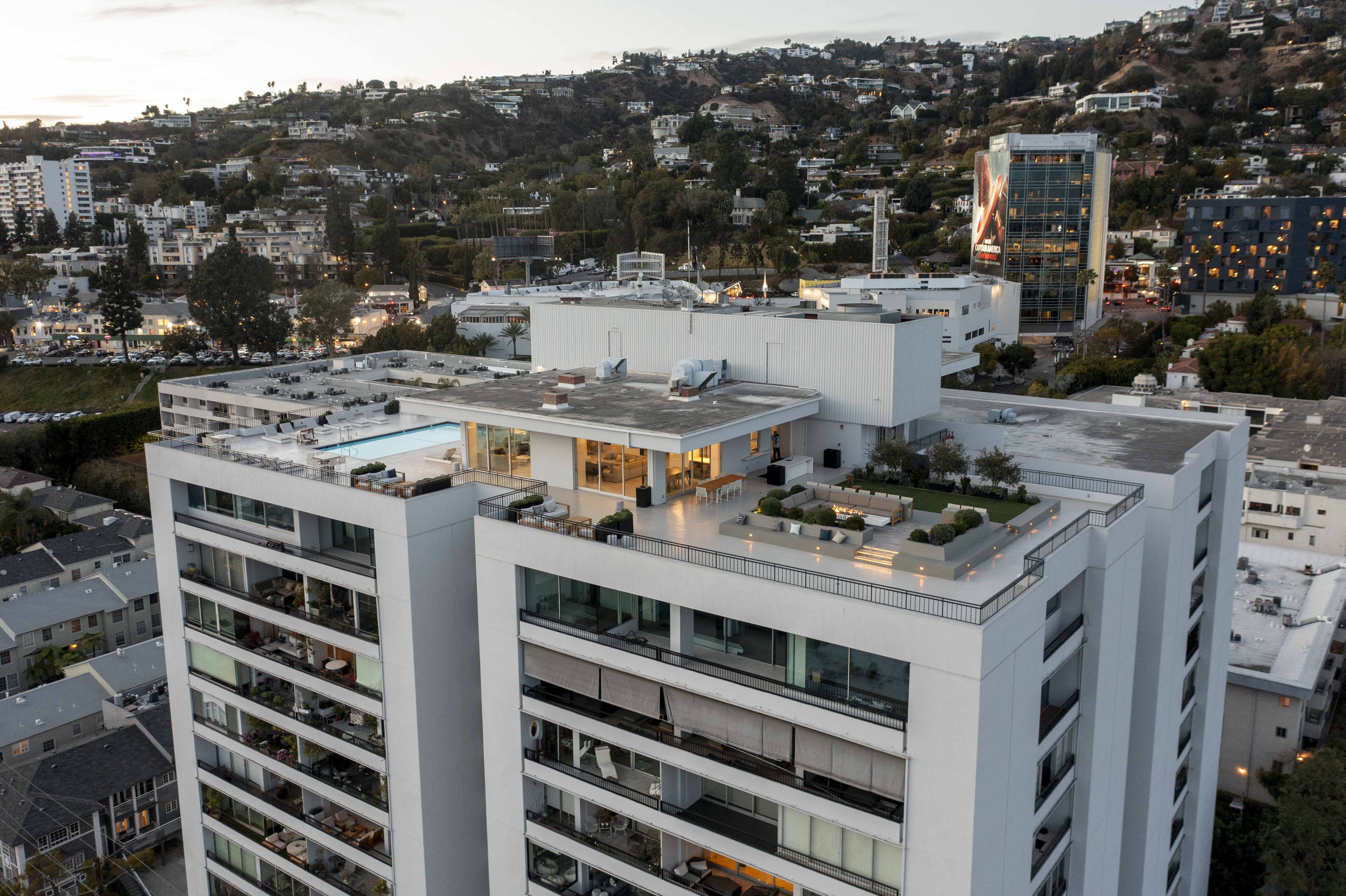1100 Alta Loma Road #1202, West Hollywood, CA