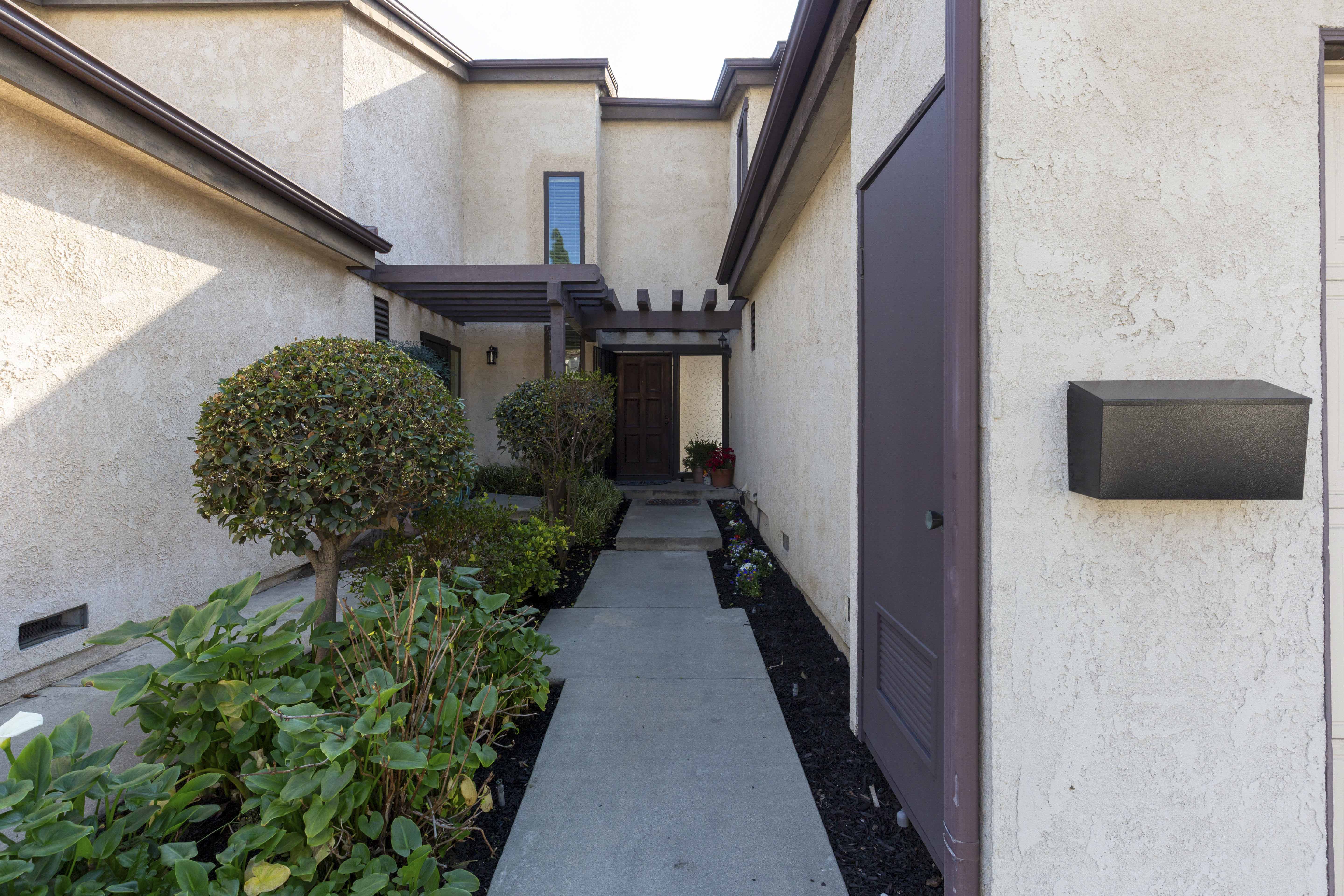 10056 Aspen Circle, Santa Fe Springs, CA