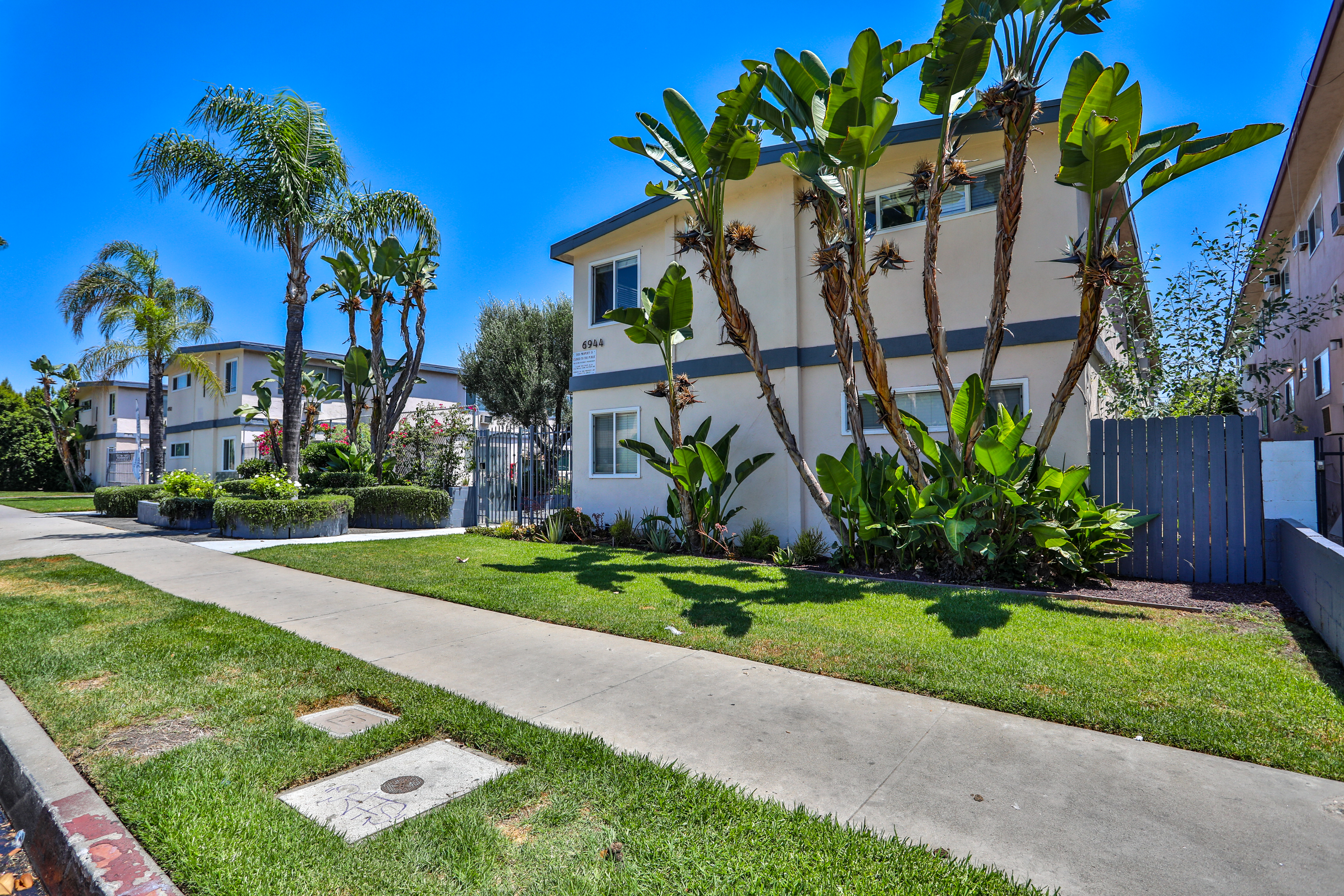 6944-54 Coldwater Canyon Avenue, Valley Glen, CA