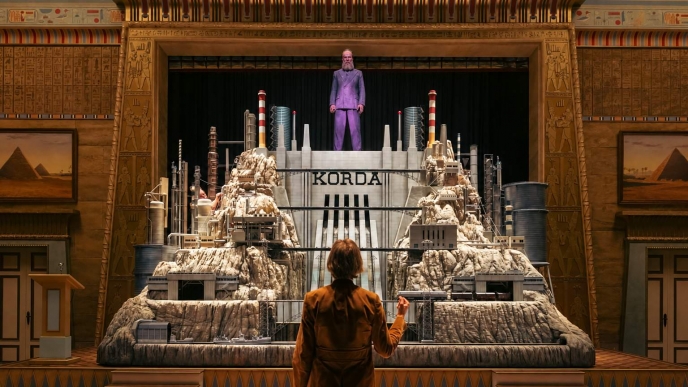 Modelmaking for Visual Effects in a Time of CGI