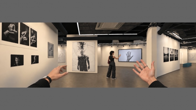 The Art of Being There: Virtual Worlds, Human Experiences