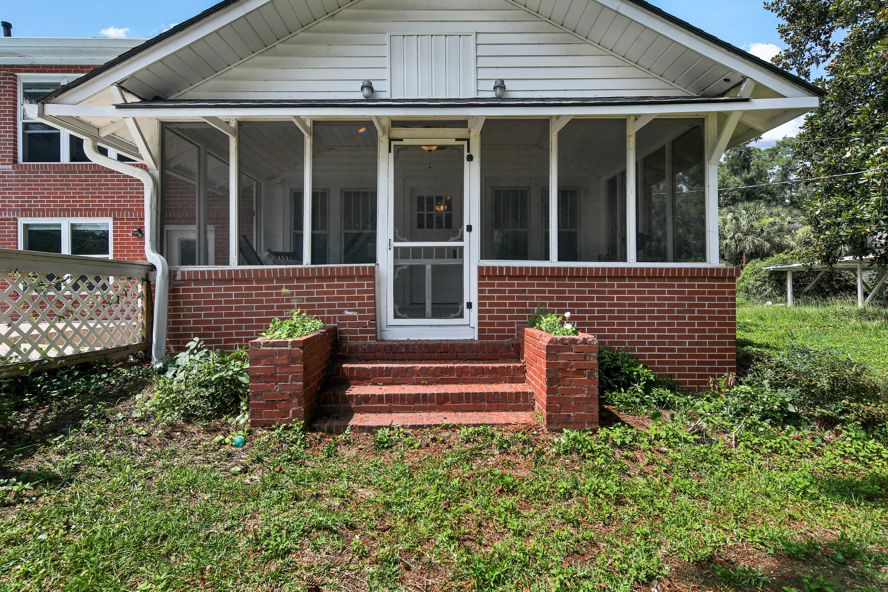 2106 Walthour RD, Savannah, GA 31410 Elevated Coastal Productions Tour