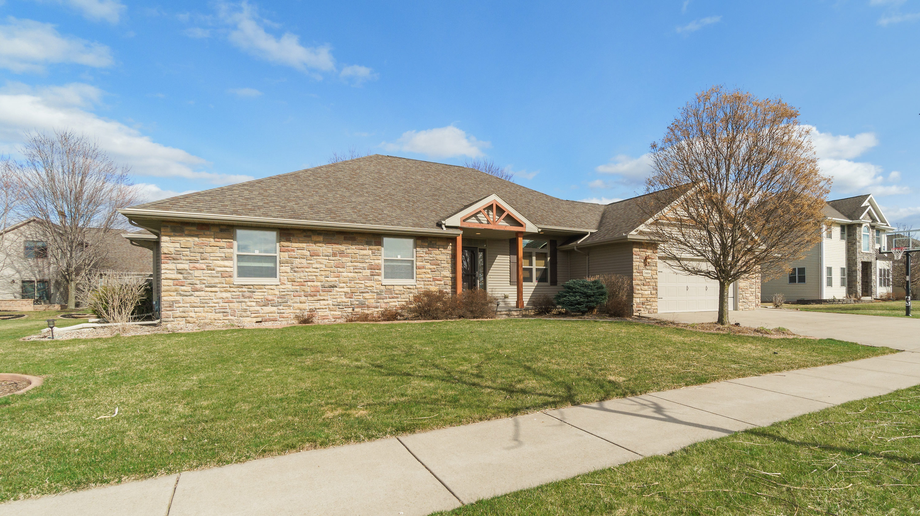 5008 N Mary Martin Drive, Appleton, WI 54913 Badger Skytography Tour