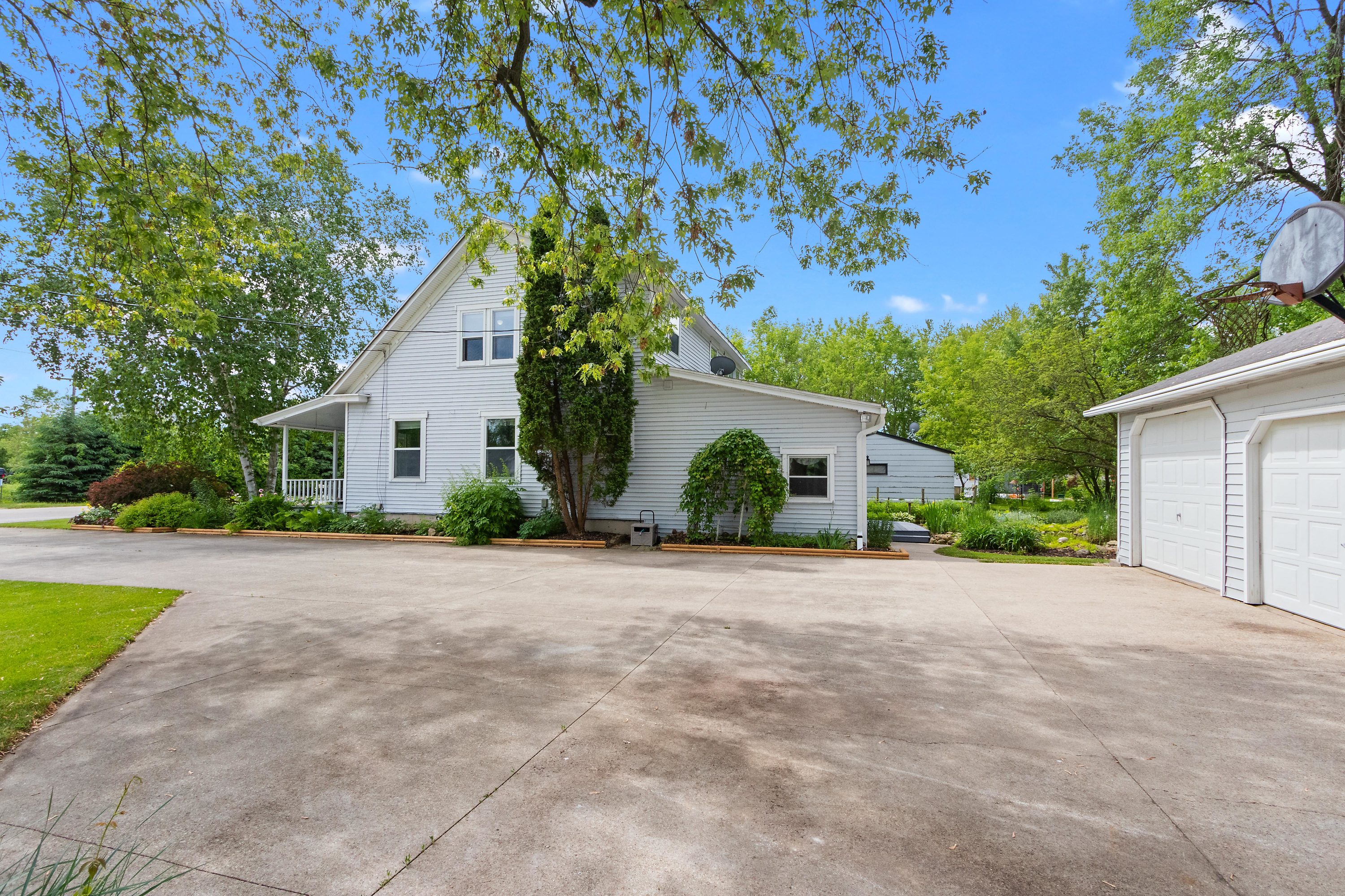 N8829 Church St, Forest Junction, WI 54123 Badger Skytography Tour