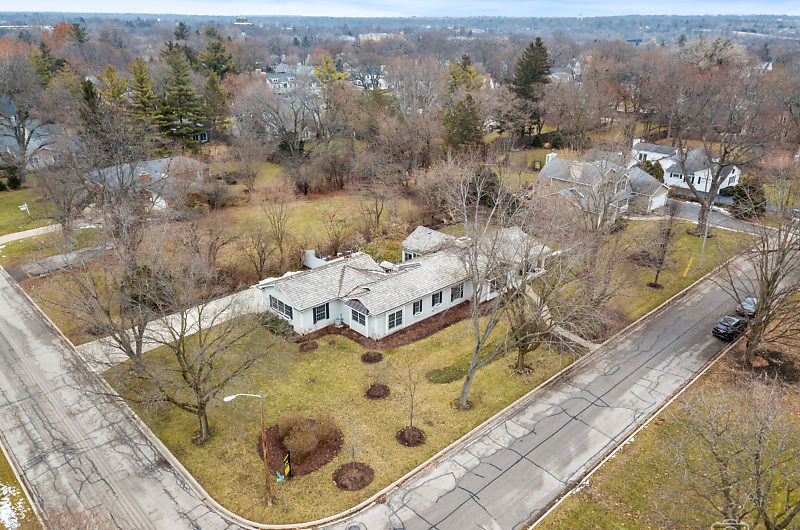 717 Peck Road, Geneva, IL Creative Light Studios Tour