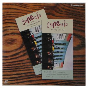 LD Genesis Live The Way We Walk in Concert - Duplo "Laser Disc" - Imagem 2