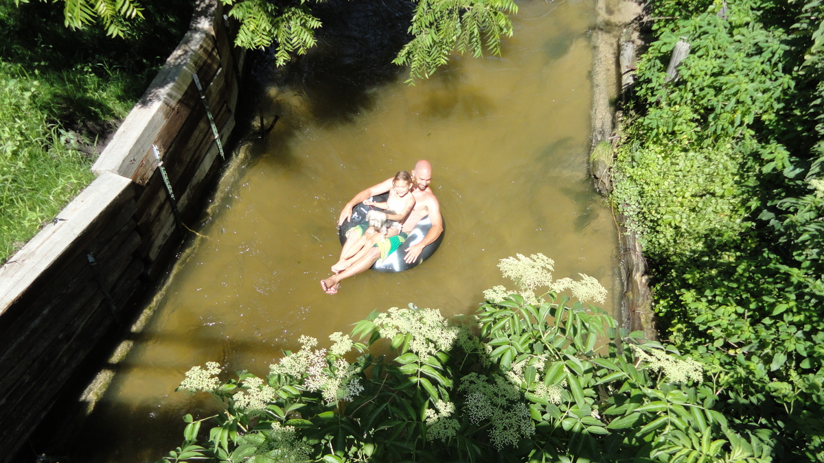 Long Pine "Paradise House"