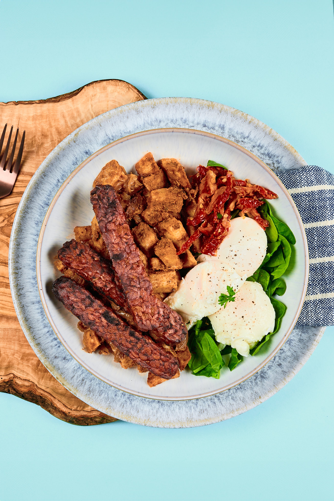 Smokey Tempeh Eggs Benny