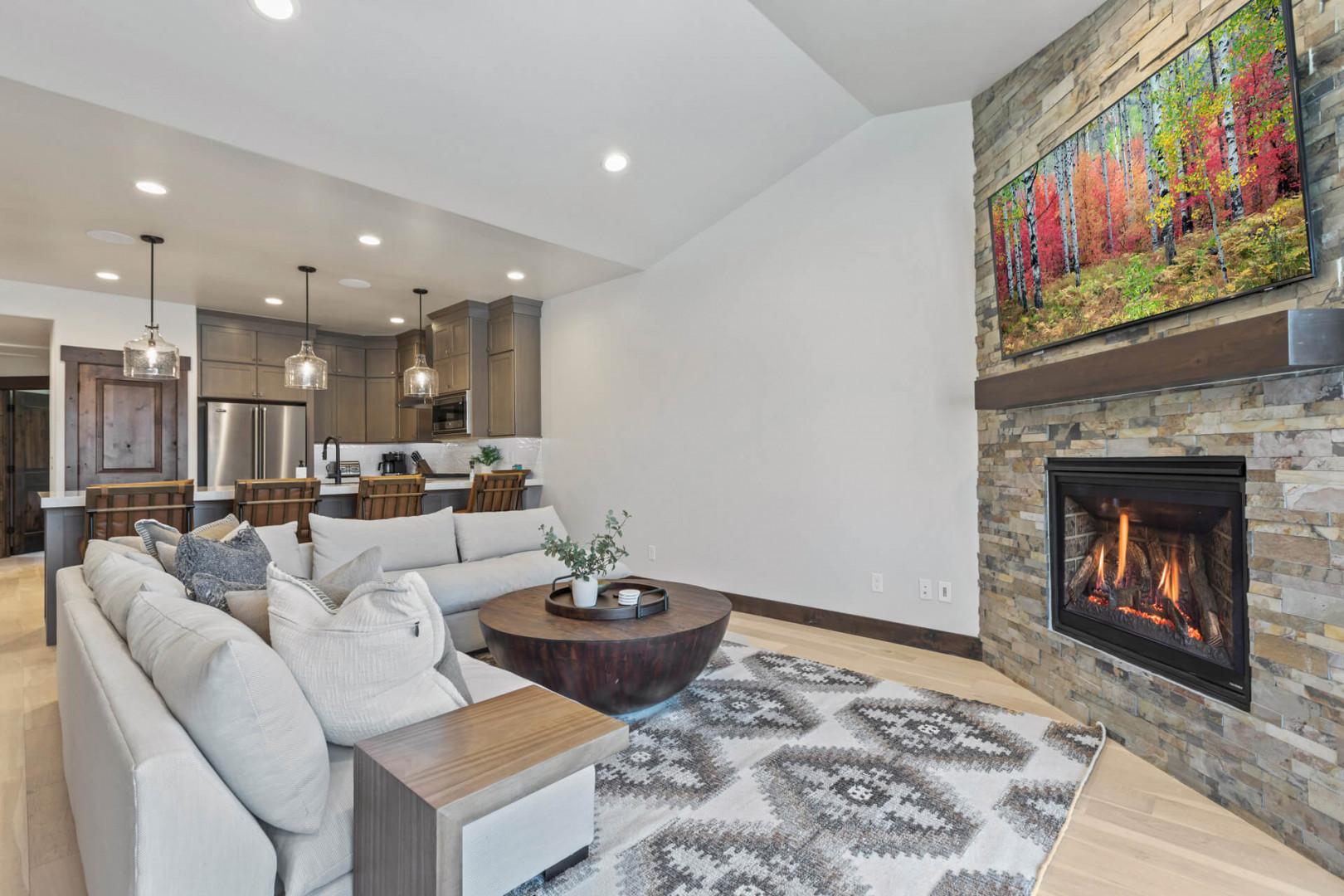 Black Rock Ridge 14488: Living Room: "Cozy sofa set with stylish bar stools in the background."