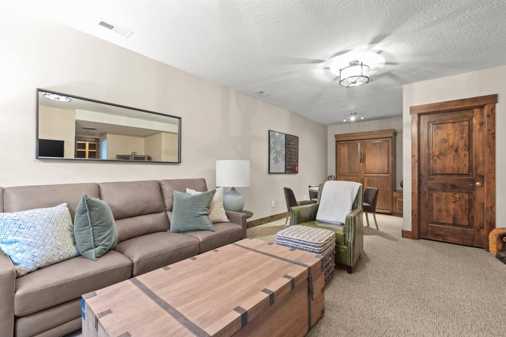 Retreat at Jordanelle 811: Lower level bedroom/den