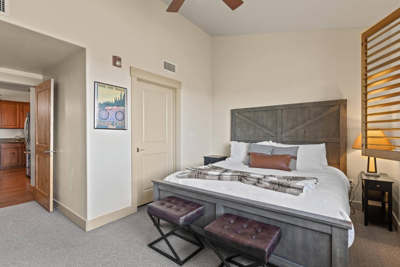 Vacation Rentals in Park City at Bear Hollow Lodges 1304: Guest bedroom with King bed