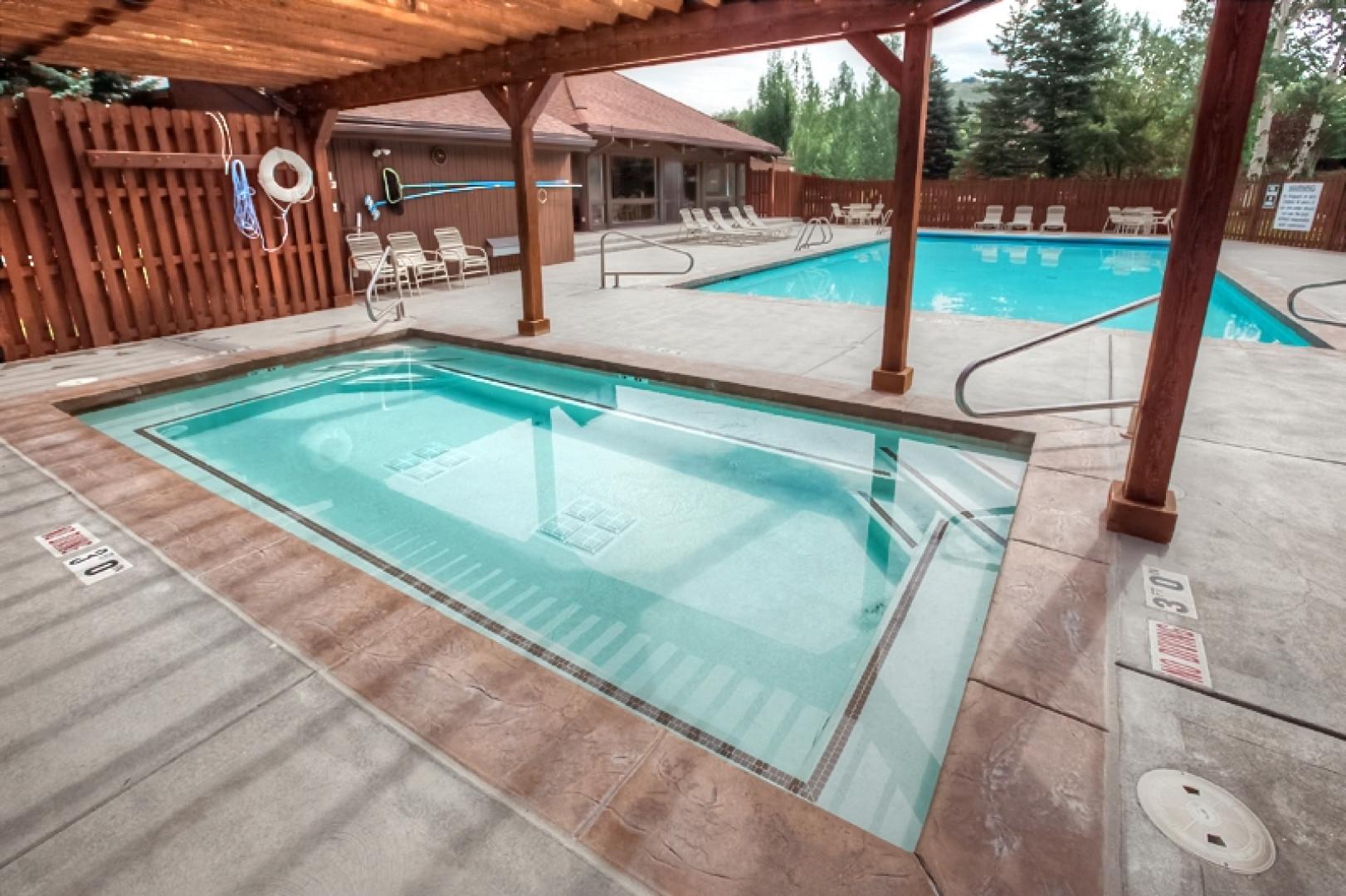 Three Kings Pool & Hot Tub (open all year)