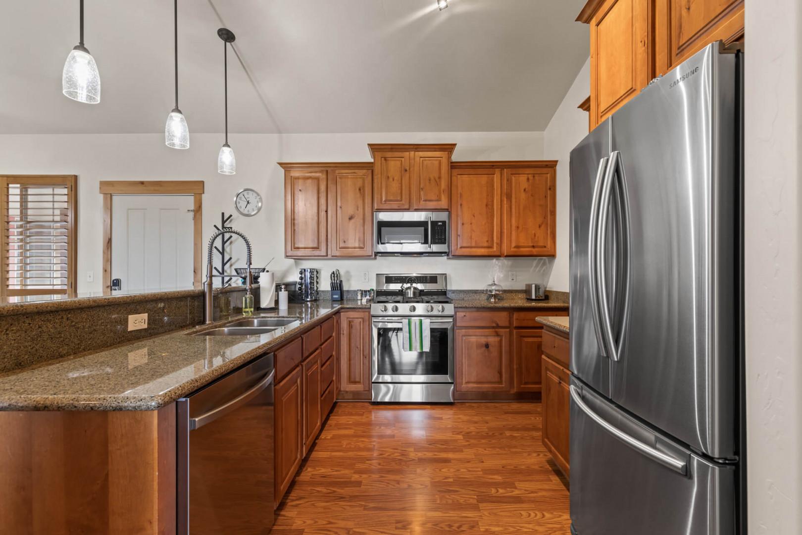 Vacation Rentals in Park City at Bear Hollow Lodges 1304: Fully-equipped kitchen