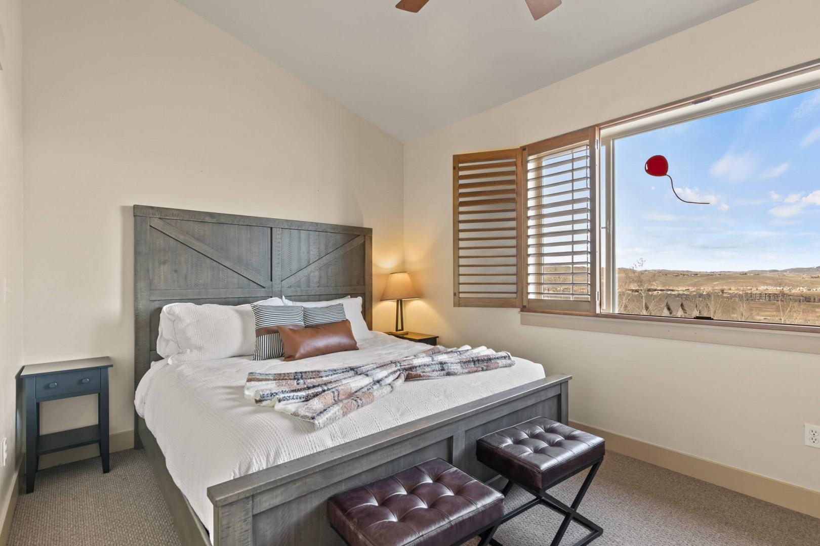 Vacation Rentals in Park City at Bear Hollow Lodges 1304: Guest bedroom with King bed