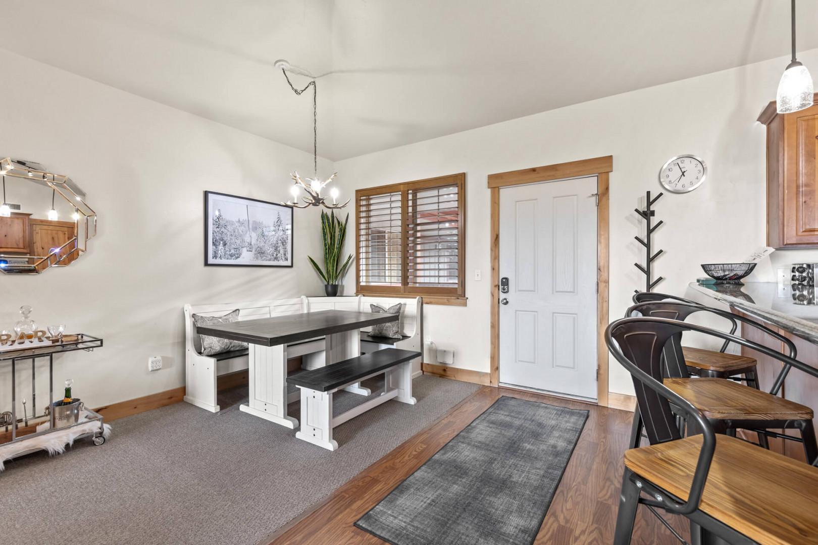 Vacation Rentals in Park City at Bear Hollow Lodges 1304: Dining area