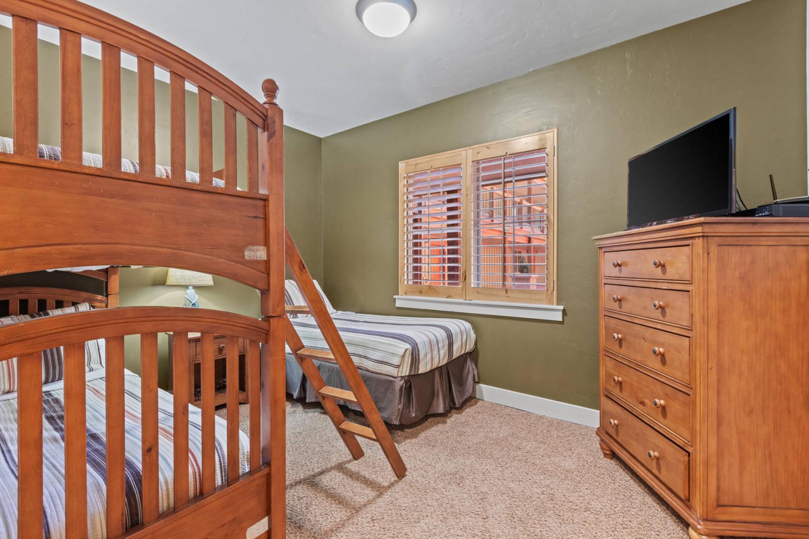 Bear Hollow Lodges 4201:  A bunk room with a view. A shared bathroom is steps down the hall.