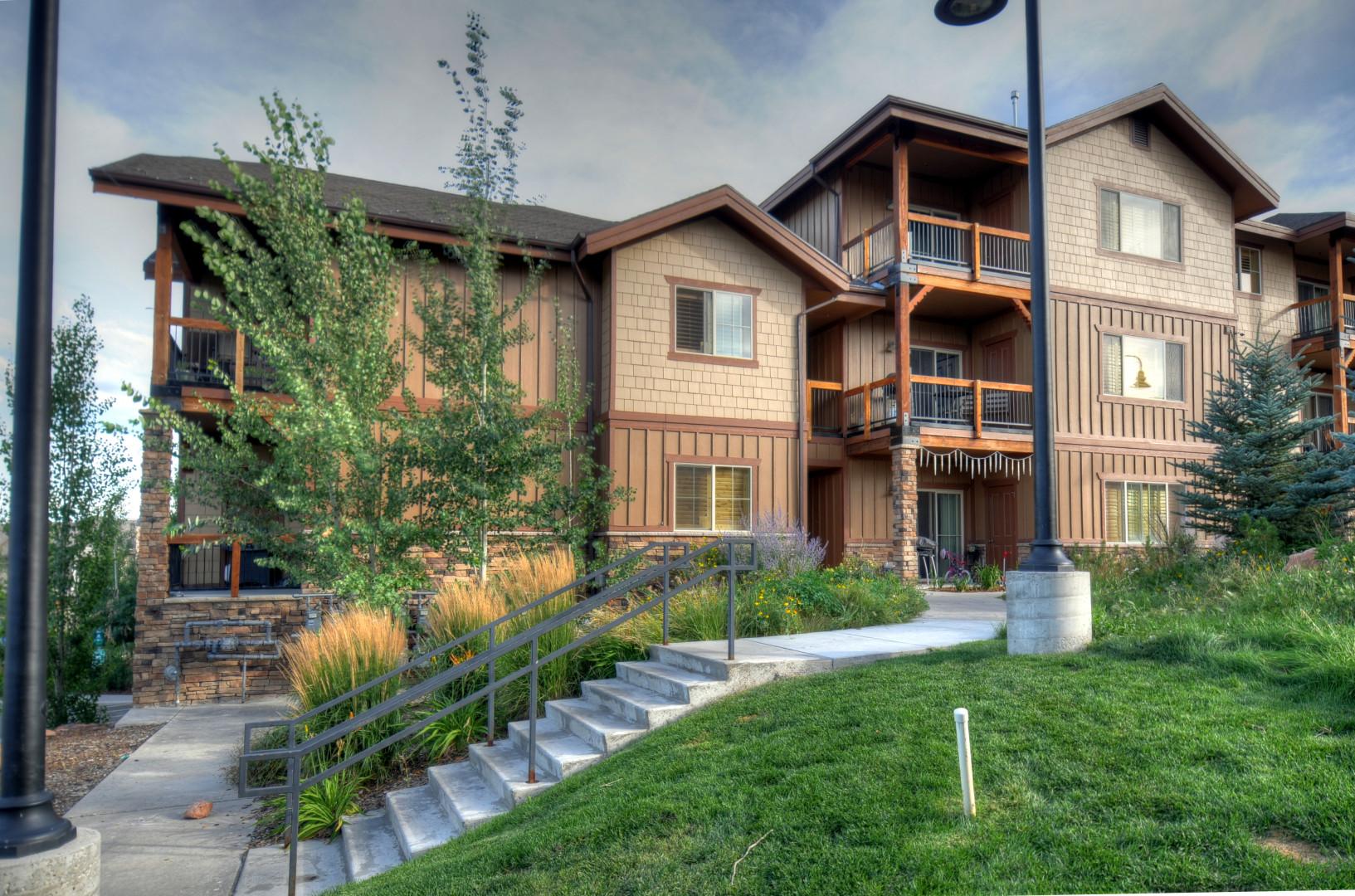 Bear Hollow Lodges 3401: Conveniently located all on one level, your condominium features 3 bedrooms and 2 baths and can accommodate up to 8 guests.