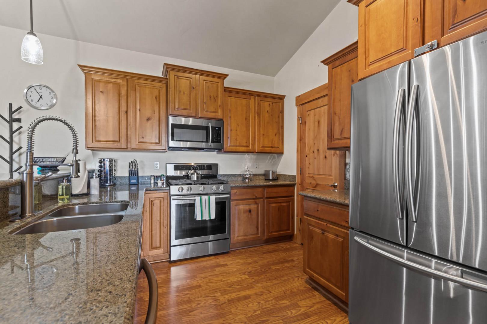 Vacation Rentals in Park City at Bear Hollow Lodges 1304: Fully-equipped kitchen