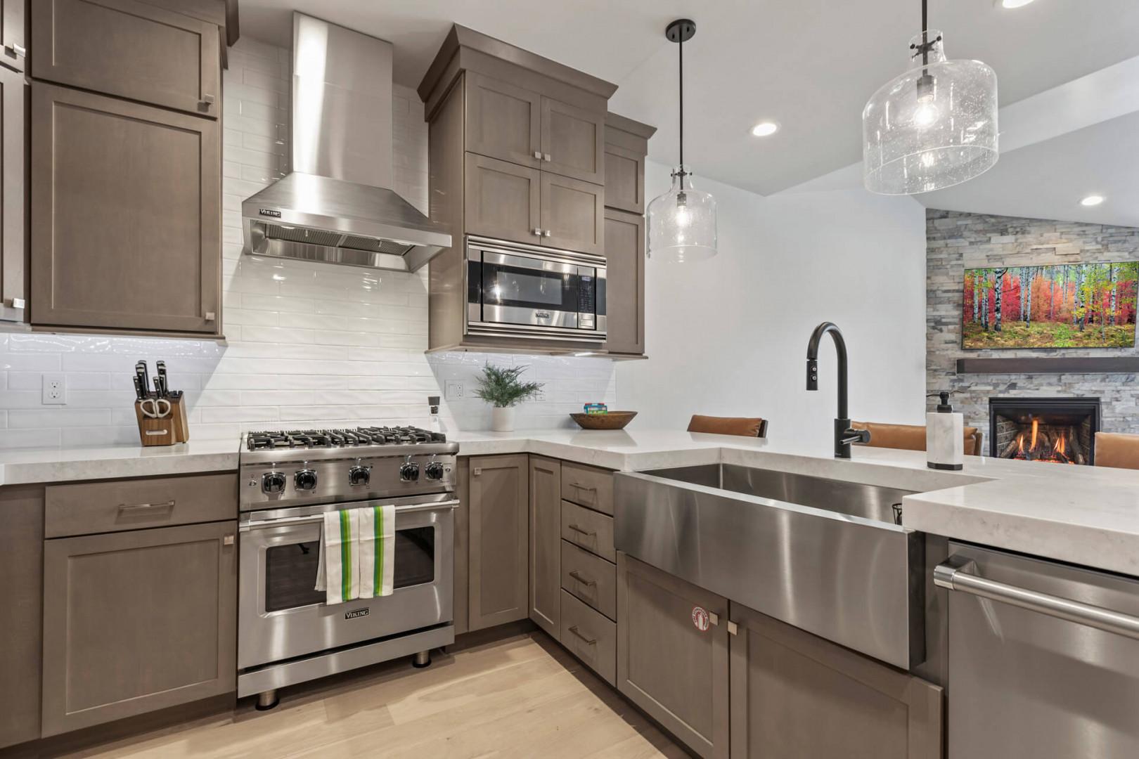 Black Rock Ridge 14488: Sleek countertop with modern appliances, perfect for culinary creations.