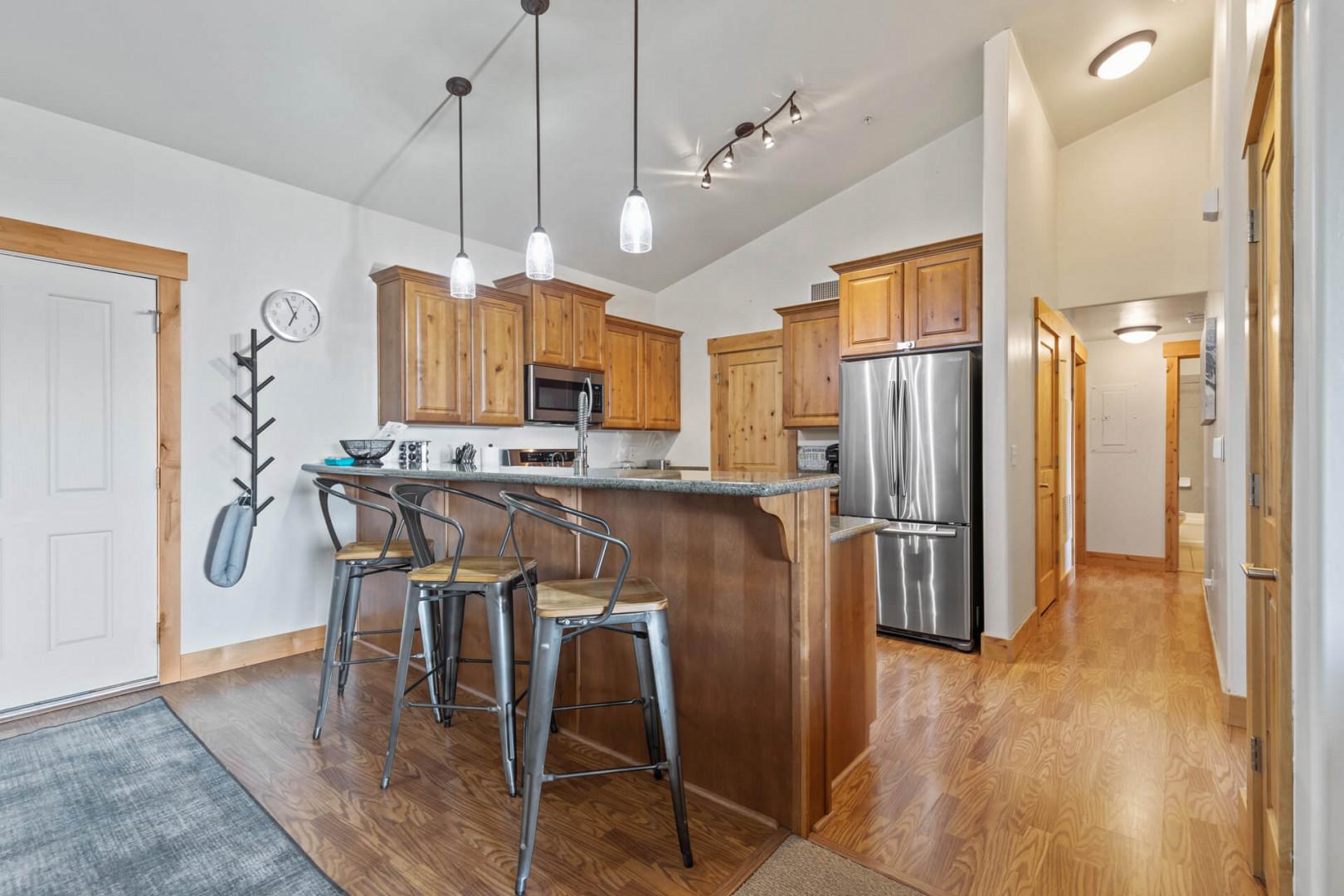Vacation Rentals in Park City at Bear Hollow Lodges 1304: Fully-equipped kitchen