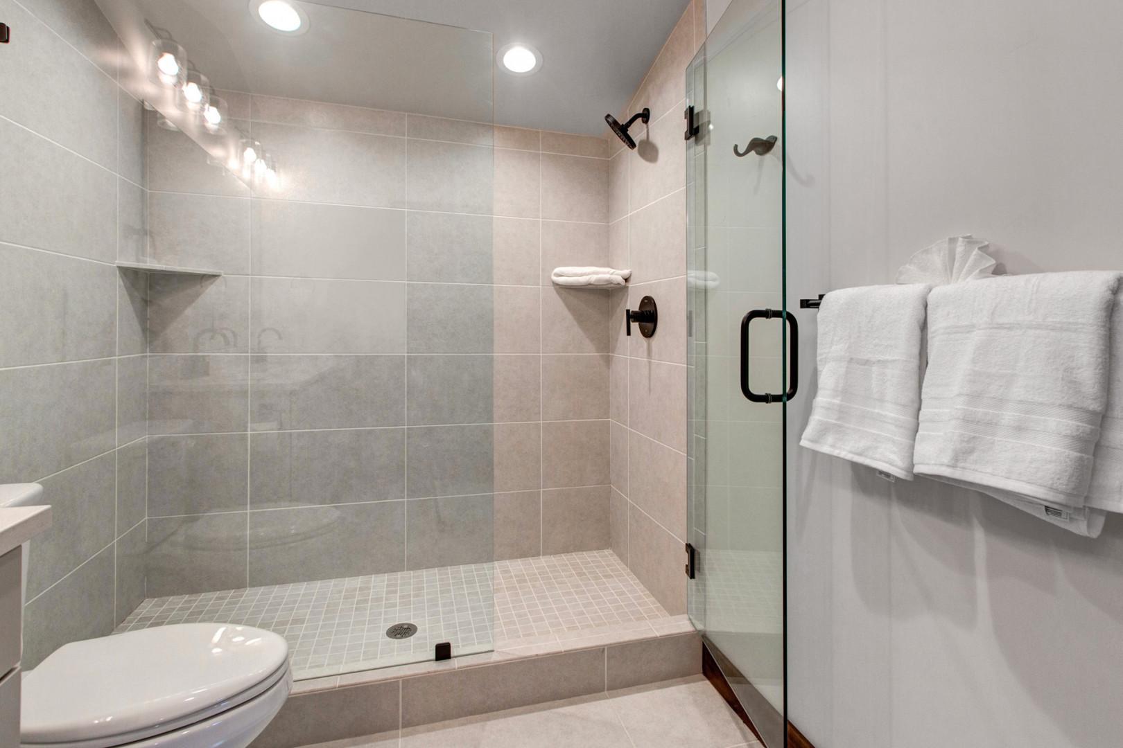 Black Rock Ridge 14494: Modern shower with sleek glass enclosure, a perfect oasis for relaxation.