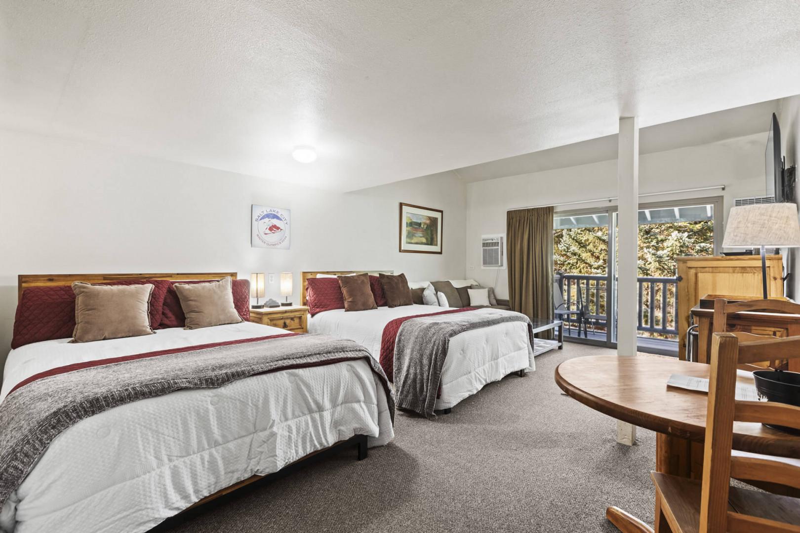 Vacation Rentals in Park City at Prospector Lodge 925: Studio condo with two Queen beds and Queen sleeper sofa