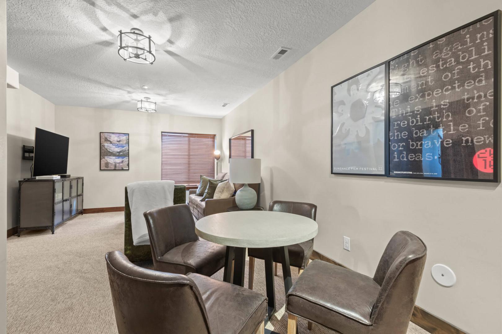 Retreat at Jordanelle 811: Lower level bedroom/den