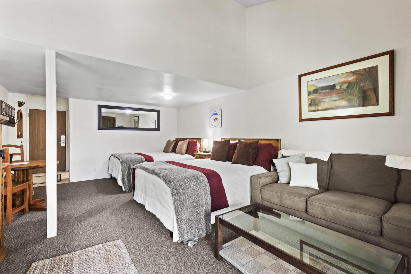 Vacation Rentals in Park City at Prospector Lodge 925: Studio condo with two Queen bed and Queen sleeper sofa