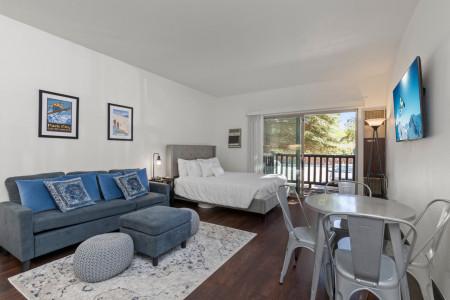 Vacation Rentals in Park City at Prospector Lodge 811: Studio condo with Queen bed