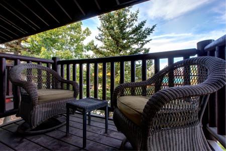 Vacation Rentals in Park City at Prospector Lodge 425: Private balcony