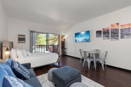 Vacation Rentals in Park City at Prospector Lodge 811: Studio condo with Queen bed