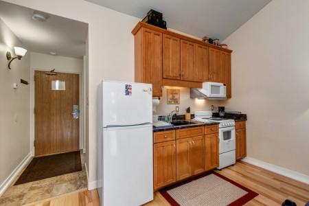 Vacation Rentals in Park City at Prospector Lodge 732: Full kitchen