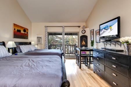 Vacation Rentals in Park City at Prospector Lodge 732: Studio condo with two Queen beds