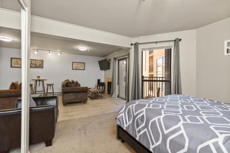 Vacation Rentals in Park City at Carriage House 218: Cozy studio - Queen bed, sleeper sofa, gas fireplace, balcony. full kitchen