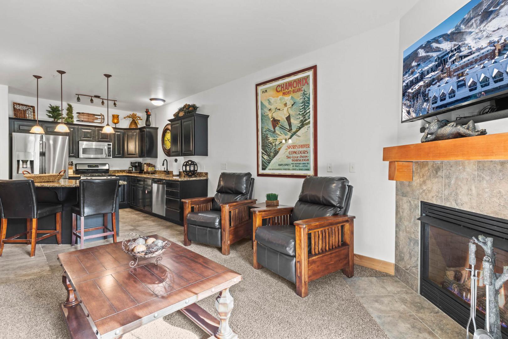 Vacation Rentals in Park City at Bear Hollow Lodges 1304: Living room area