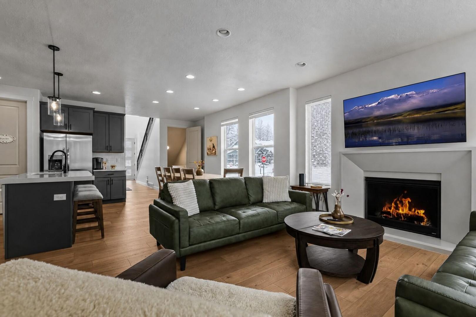 Coyote Ridge 1796 Main Level Living Room