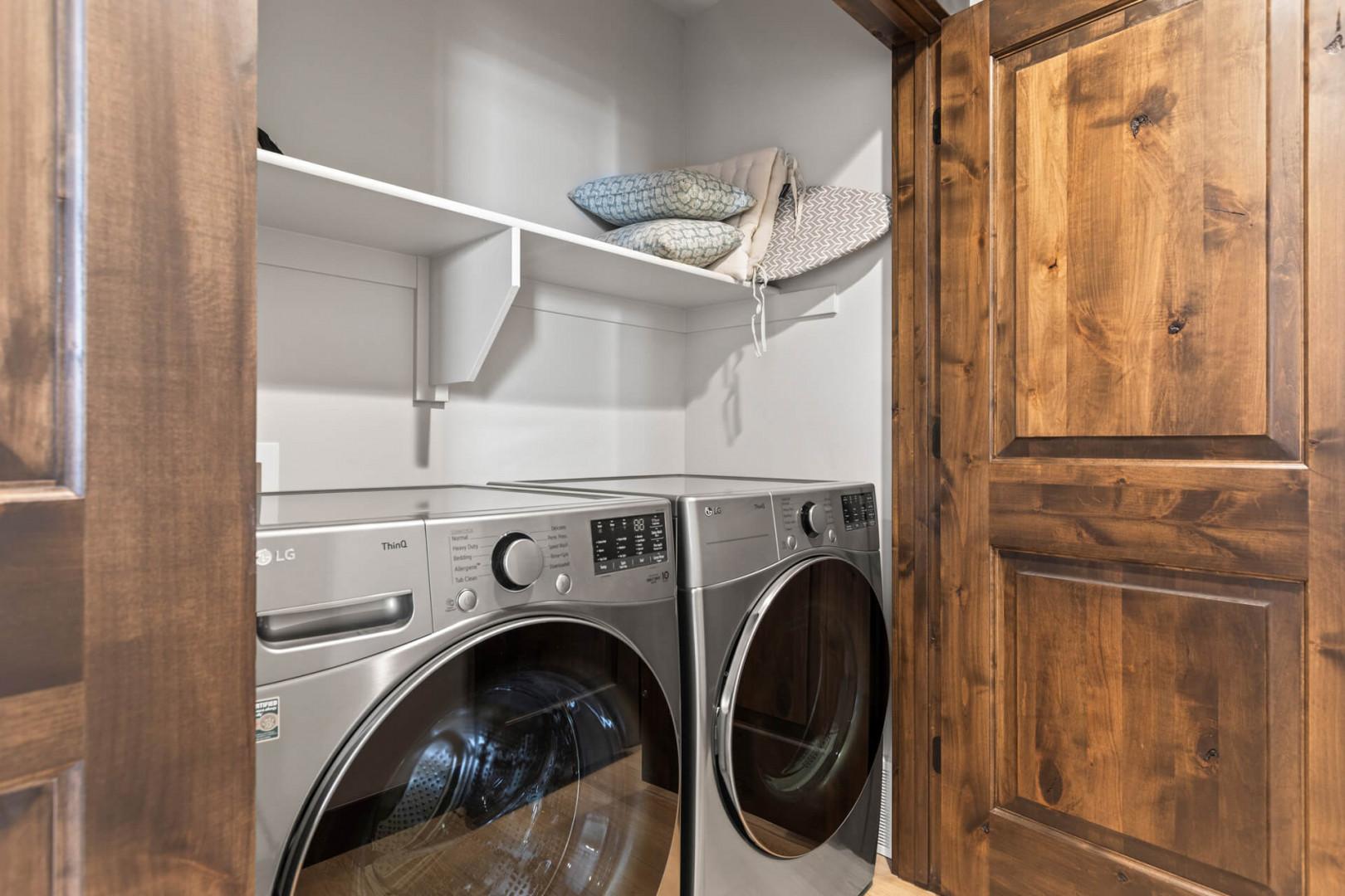 Black Rock Ridge 14536: Convenient washing machine for your laundry needs.