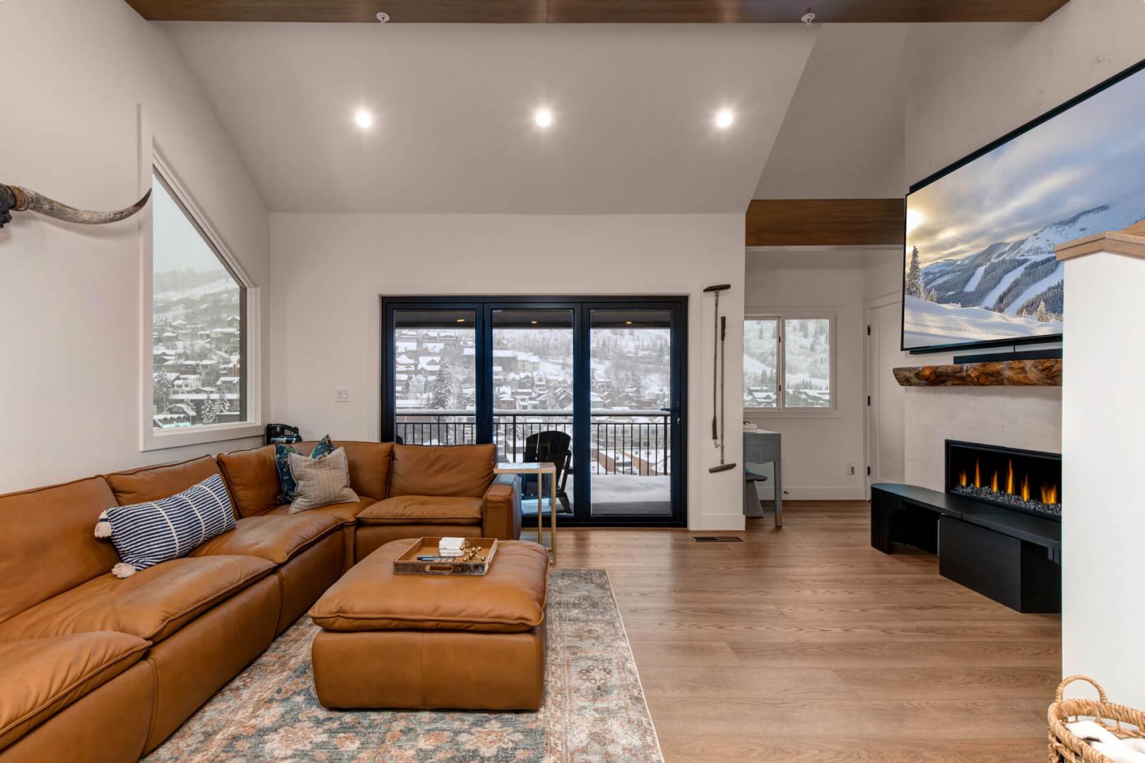 Upper Main 301 Living Room