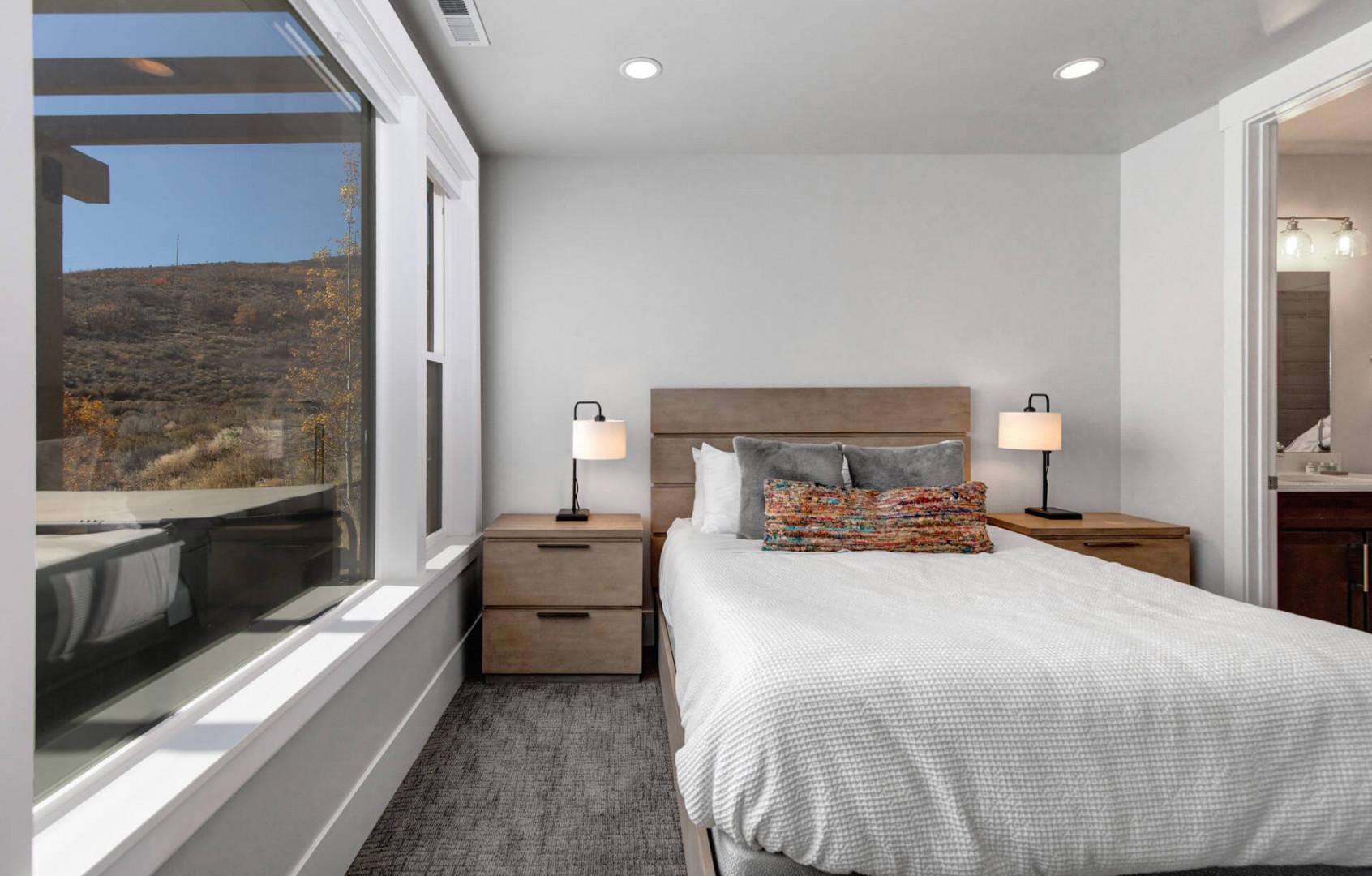 Deer Springs 12797: Guest Bedroom three has a queen-size bed, two nightstands, and 2 bedside lamps.