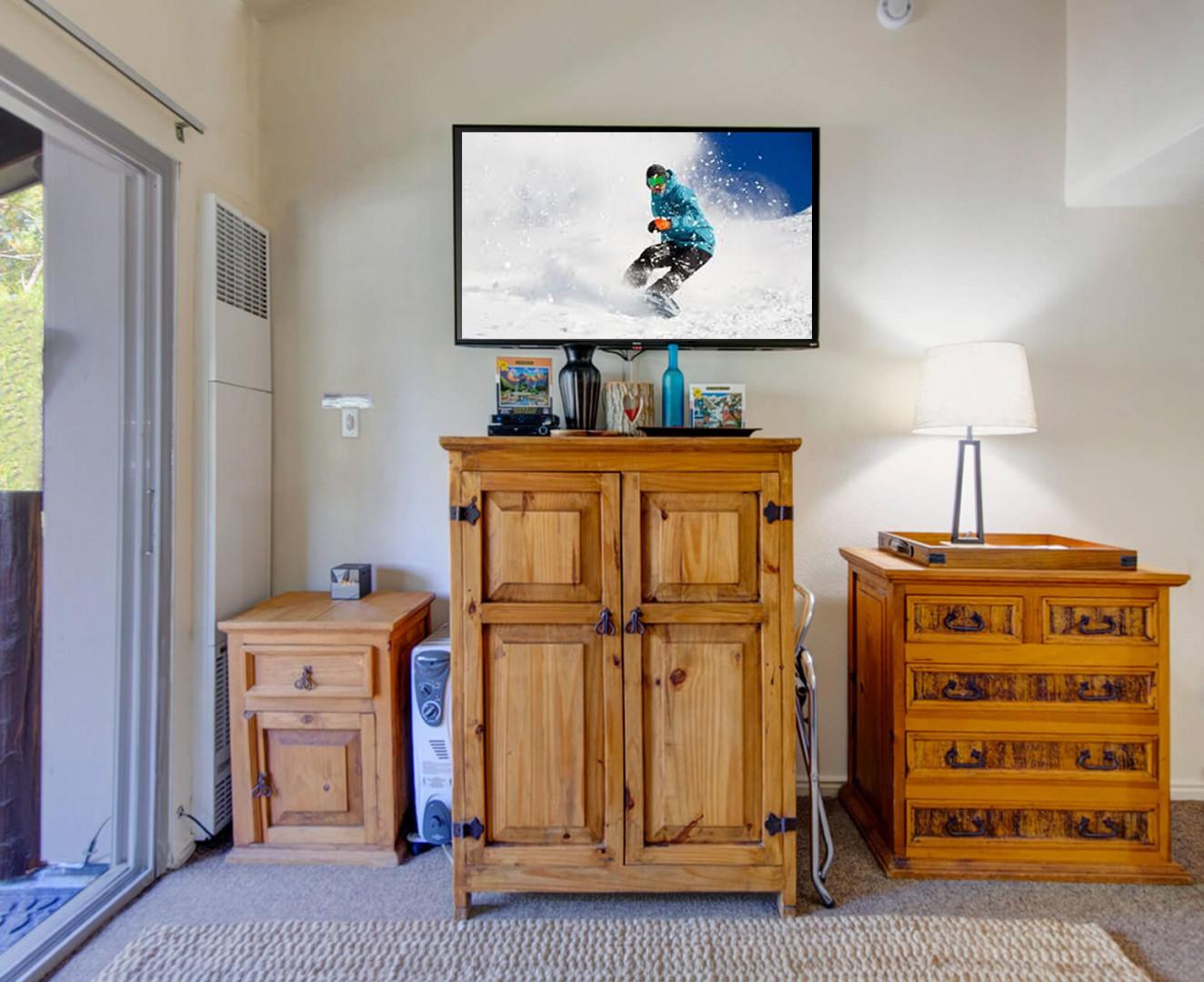 Vacation Rentals in Park City at Prospector Lodge 925: Dresser and TV