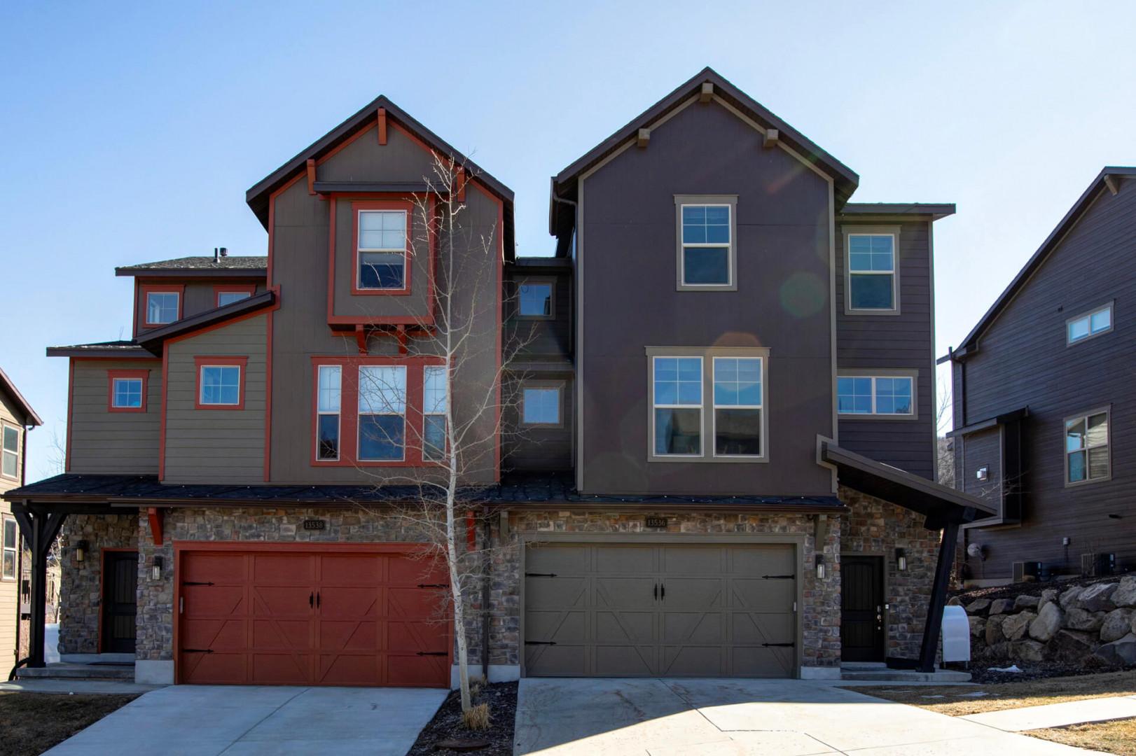 Retreat at Jordanelle 13536 Private Garage and Driveway Parking