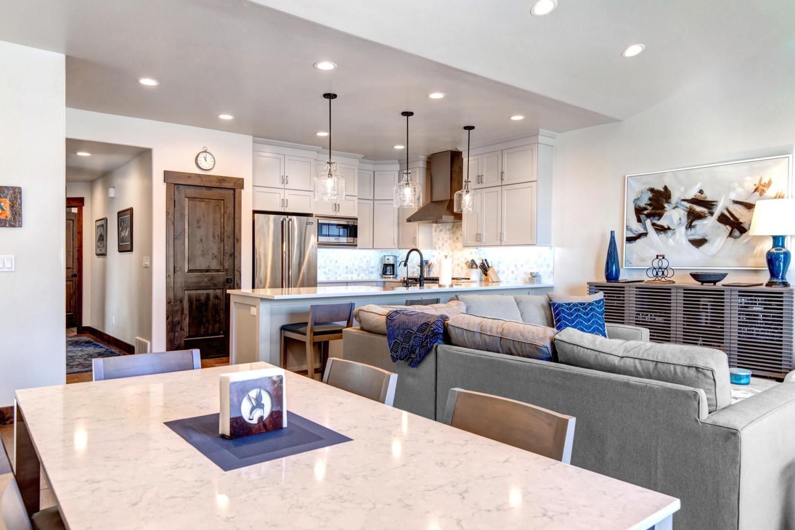 Black Rock Ridge 14457: Inviting dining table in a cozy kitchen setting.