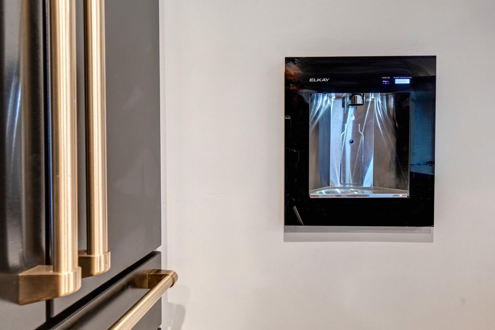 Upper Main 301: Keep your formal wear wrinkle-free with the built-in trouser press, perfectly integrated into your stylish accommodations.