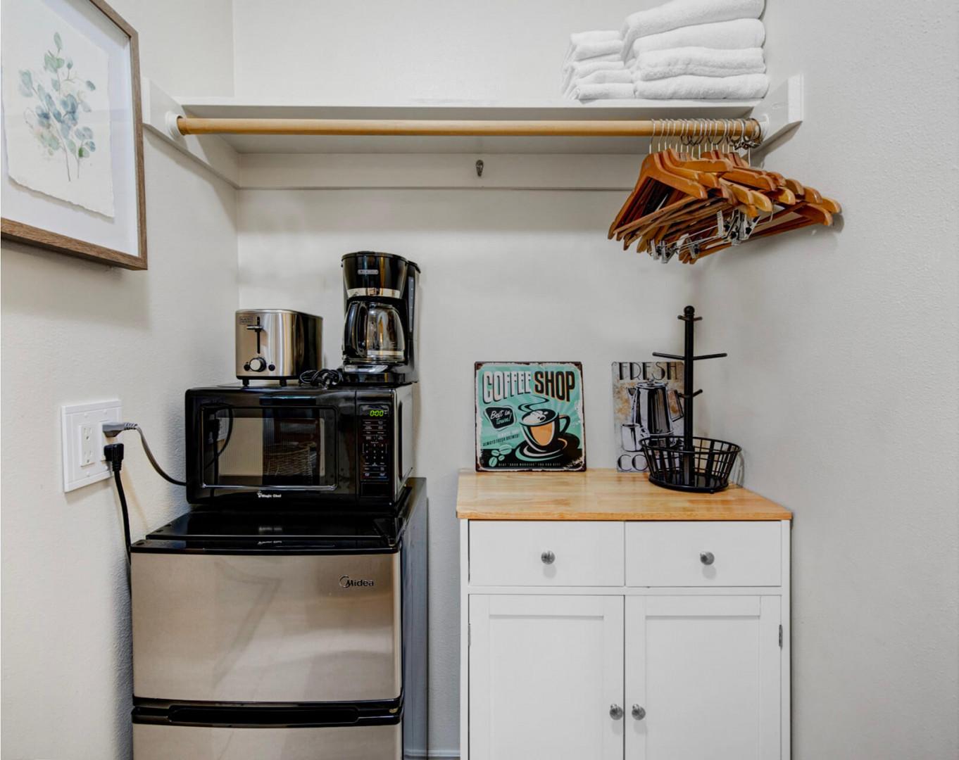 Vacation Rentals in Park City at Prospector Lodge 925: Kitchenette