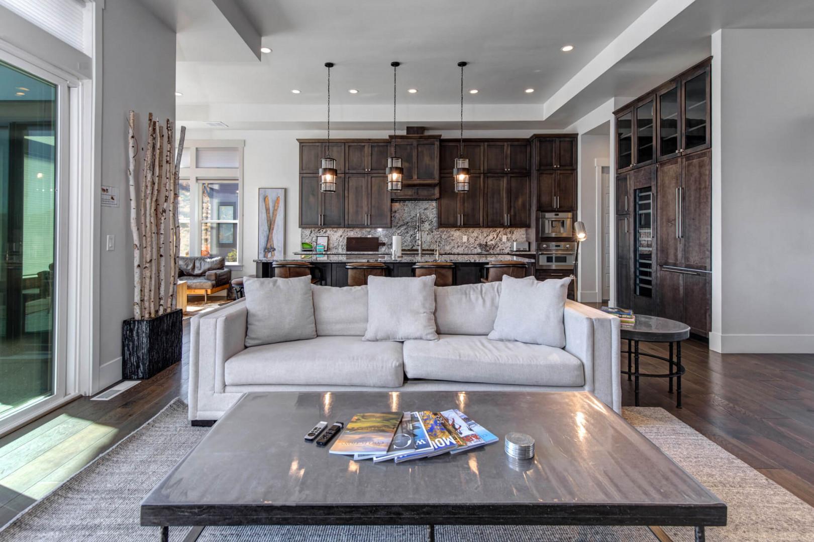 Deer Springs 12797: Enjoy the large comfy sofa and leather armchairs in the Great Room.